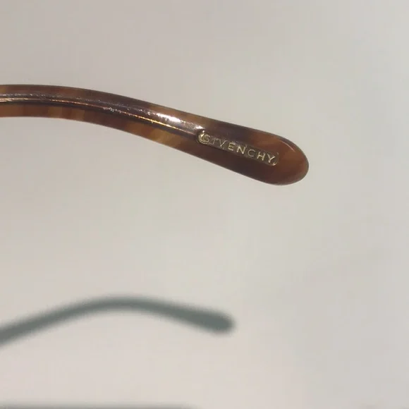 Givenchy Sunglasses - Picture 5 of 6